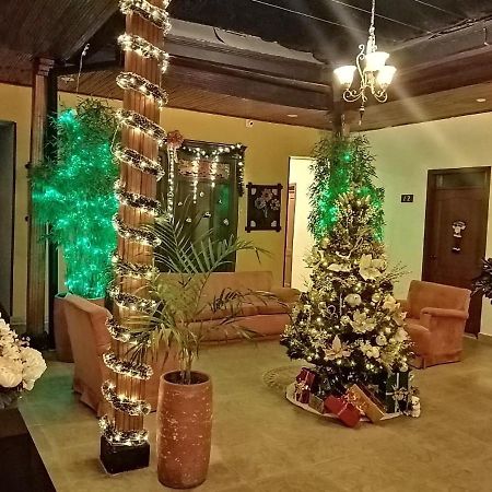 דויטאמה Hotel Plaza Mayor מראה חיצוני תמונה